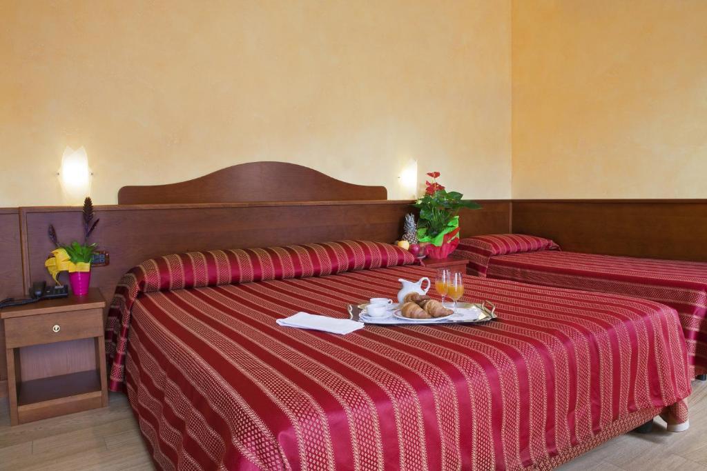 Hotel Baia Blu Алассио Экстерьер фото