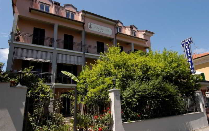 Hotel Baia Blu Алассио Экстерьер фото